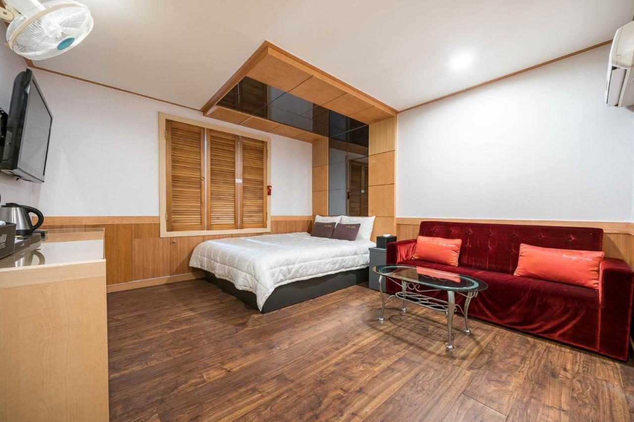 Mu Hotel Sasang Kültér fotó